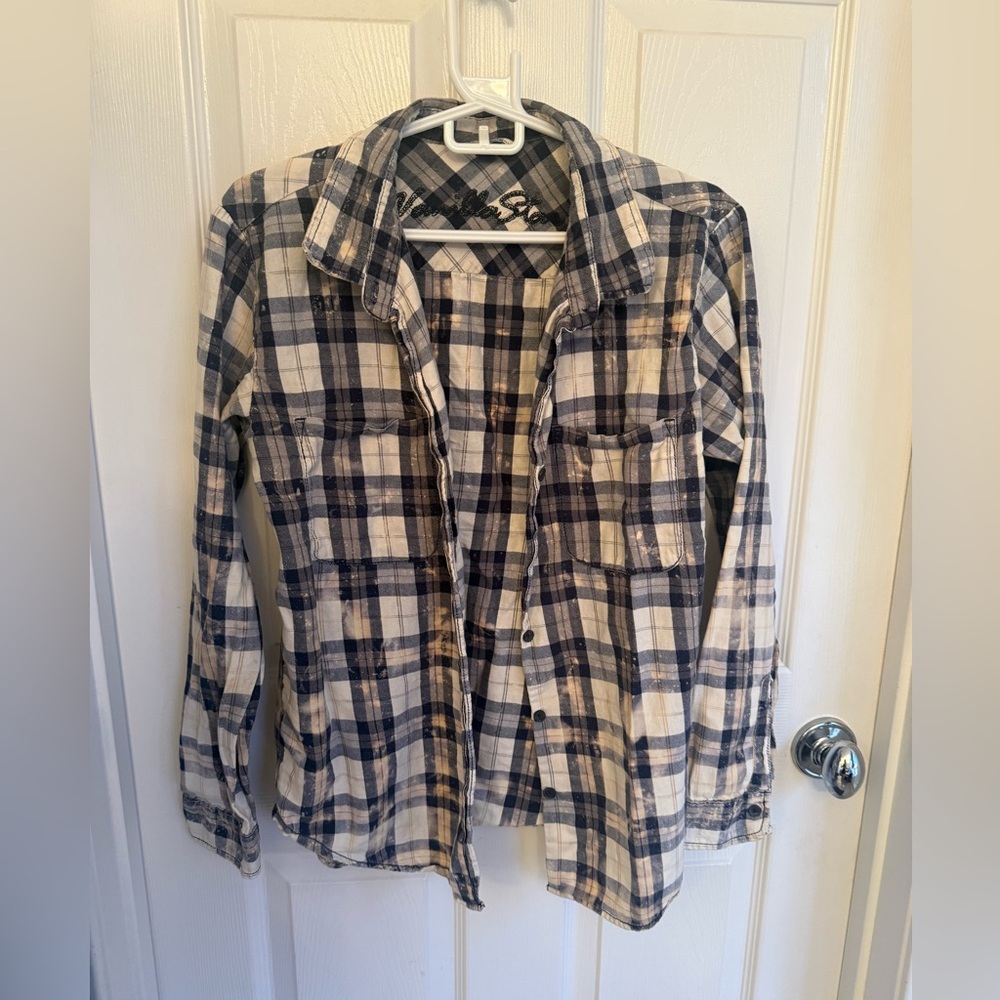 Vanilla Star Acid Wash Black Cream Plaid Button-Up Shirt Size Medium